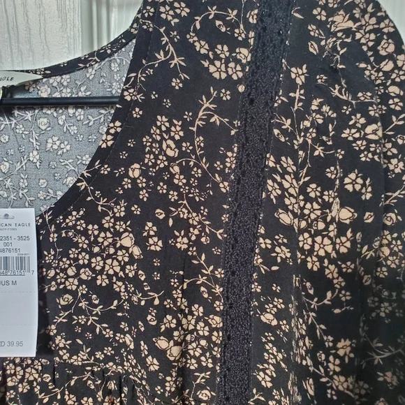 AE Floral Blouse - Picture 3 of 5